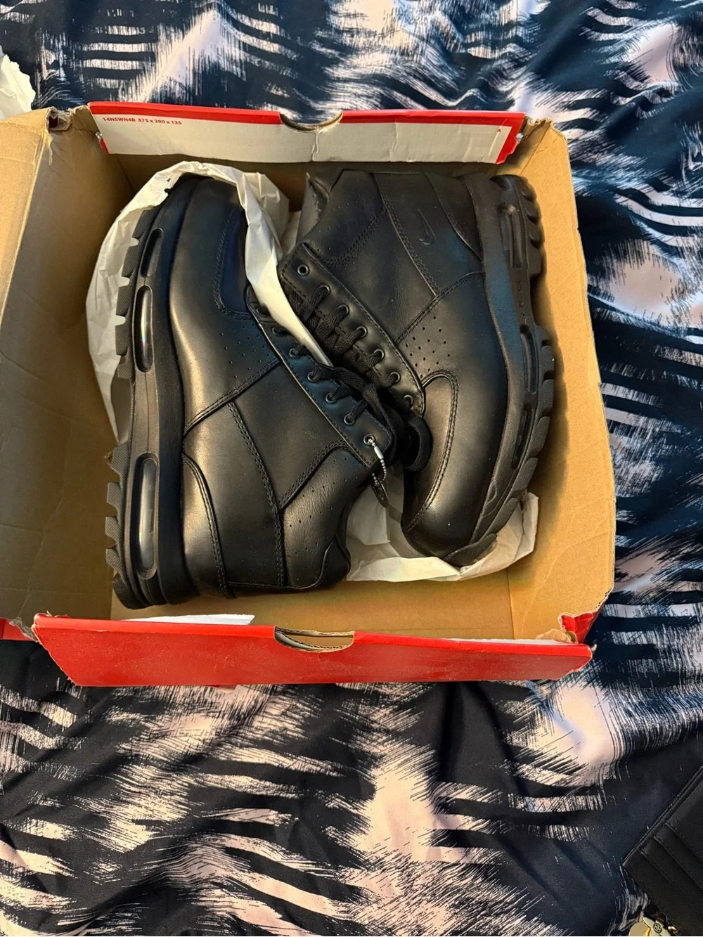 Nike ACG Men's Black High-Top Leather Boots